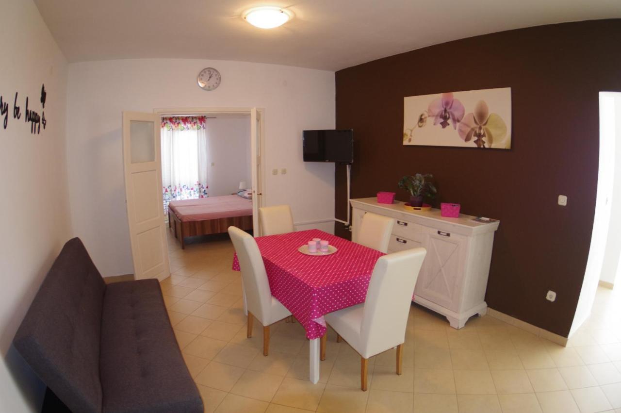 Holiday Apartments In House Sanja Rakalj Exterior foto